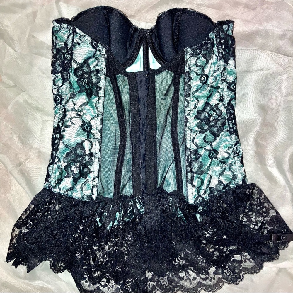 Frederick’s of Hollywood sea foam lace corset - Picture 7 of 15